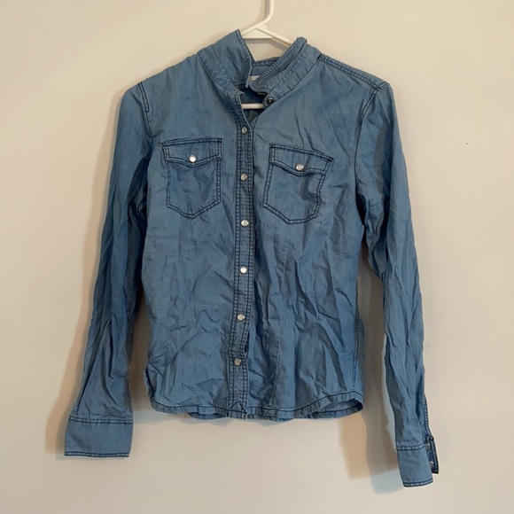 Forever 21 Tops - Forever 21 jean button up flannel
